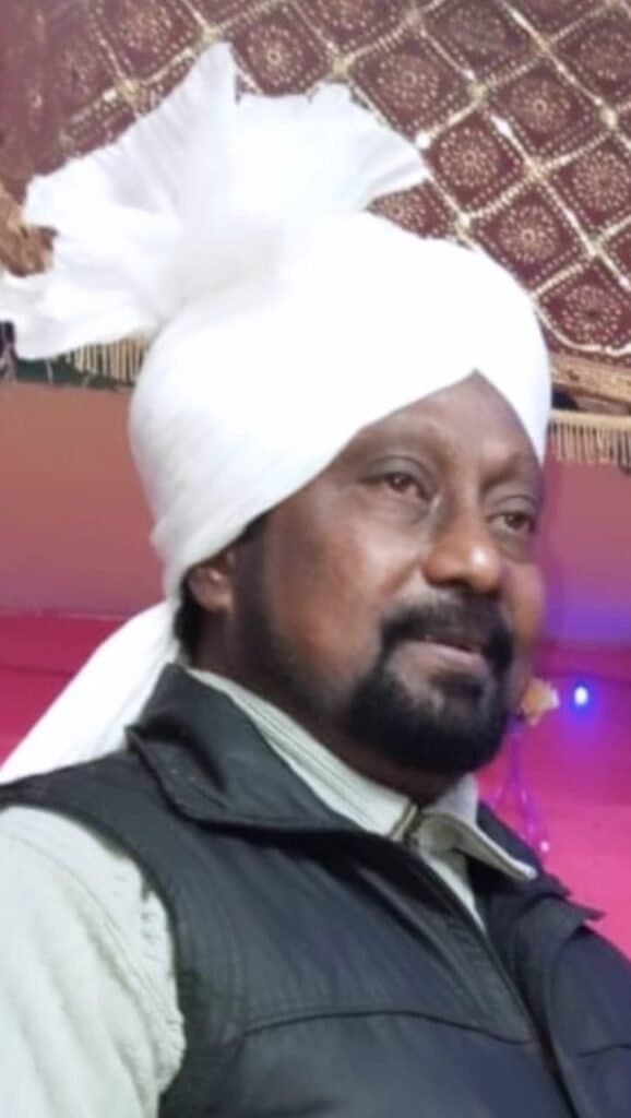शीश महल दरगाह पर दिवंगत आत्माओं की शांति के लिए मांगी गयी दुआएं
