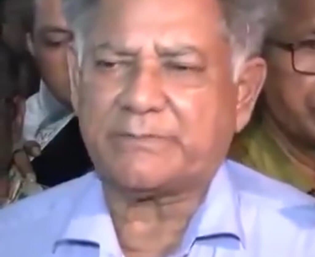बांग्लादेश में बड़े पैमाने पर हिंदुओं का नरसंहार हुआ है मंदिर तोड़े गए हैं