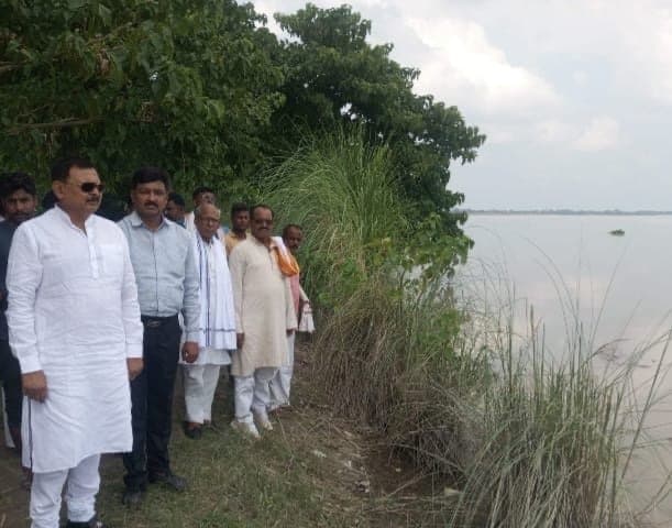 कटानरोधी बचाव कार्य में बाढ़ खण्ड सिचाई विभाग कर रहा मनमानी