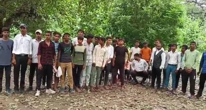 गोरखपुर-छात्रों से 10 लाख की ठगी का मामला आया सामने