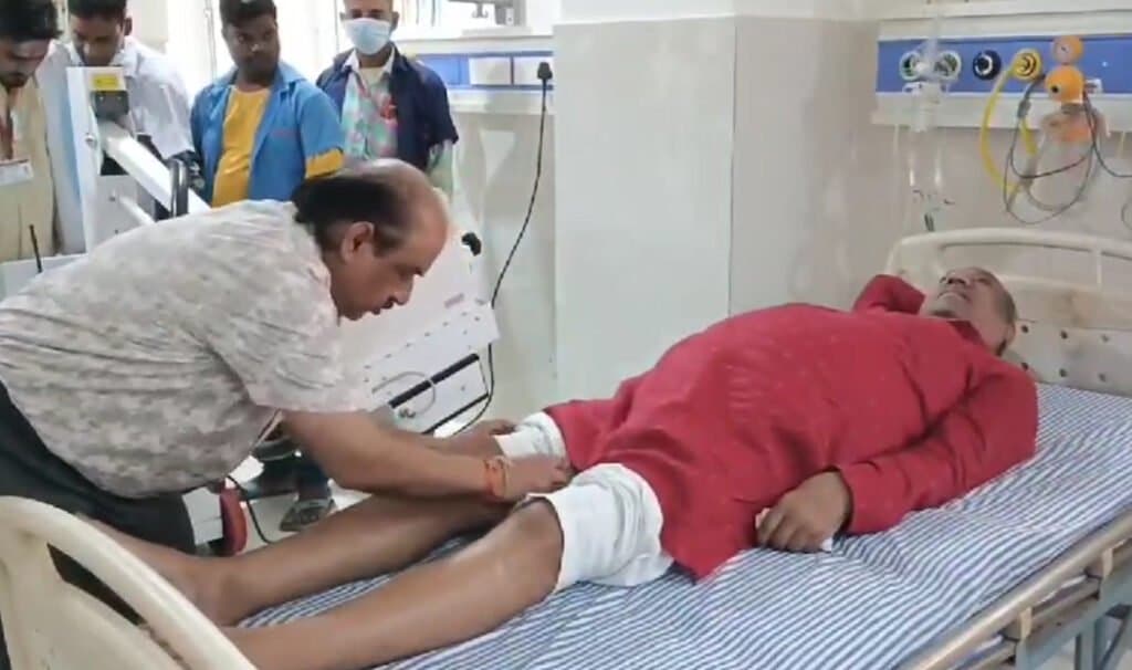 कैबिनेट मंत्री संजय निषाद के काफिले का हुआ एक्सीडेंट