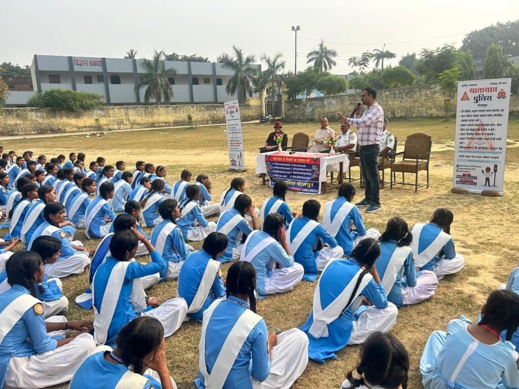 मुरारी इंटर कालेज में हुआ यातायात सुरक्षा कार्यक्रम का आयोजन