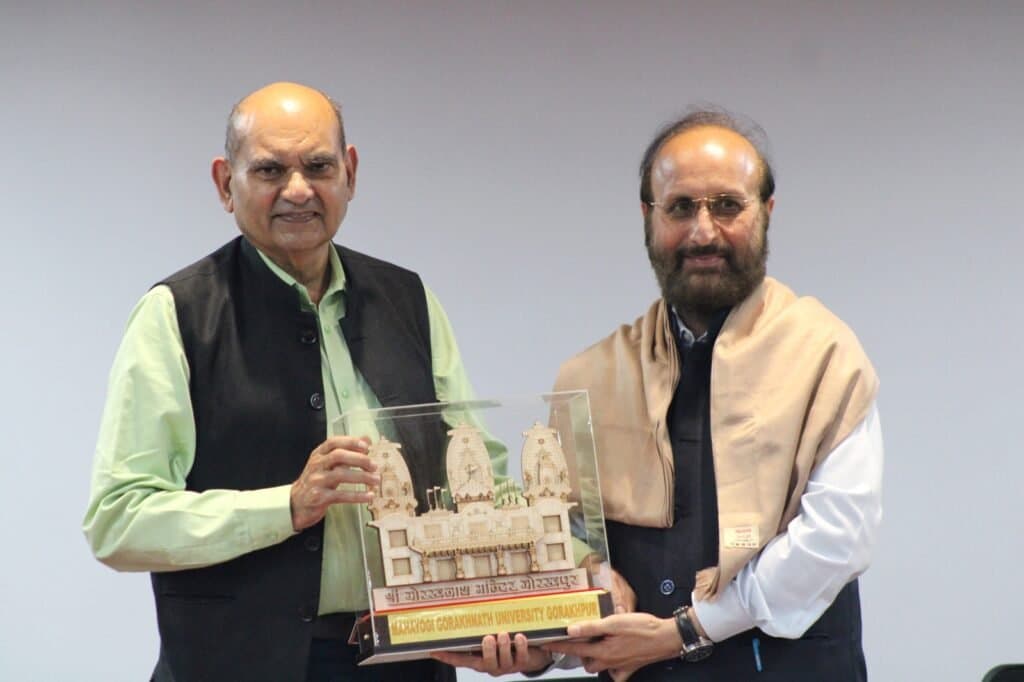 टीम भावना से महायोगी गोरखनाथ विवि को पहुंचाएंगे नई ऊंचाइयों पर : डॉ. सुरिंदर सिंह