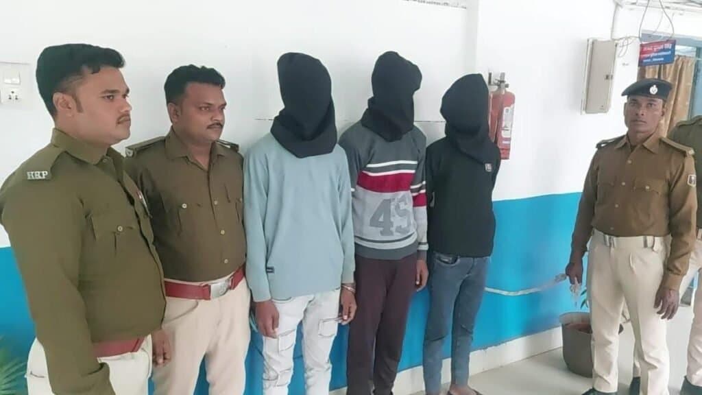शौक में उठाया हथियार, सीवान में गिरफ्तार