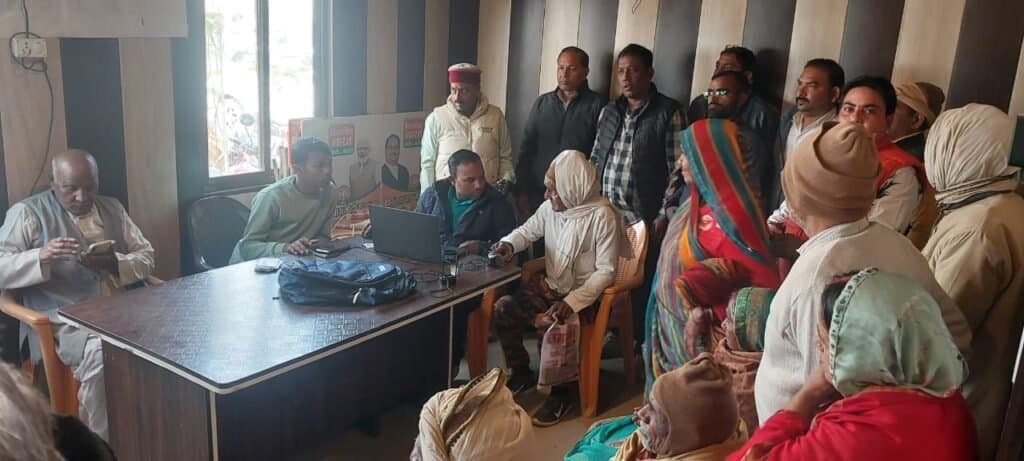 स्वास्थ्य को लेकर संवेदनशील है मोदी योगी सरकार : महेश