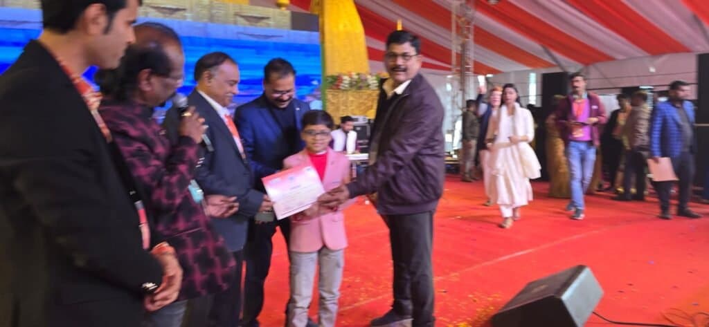 पृथु शुक्ला ने गोरखपुर महोत्सव में लूटी वाह वाहीं