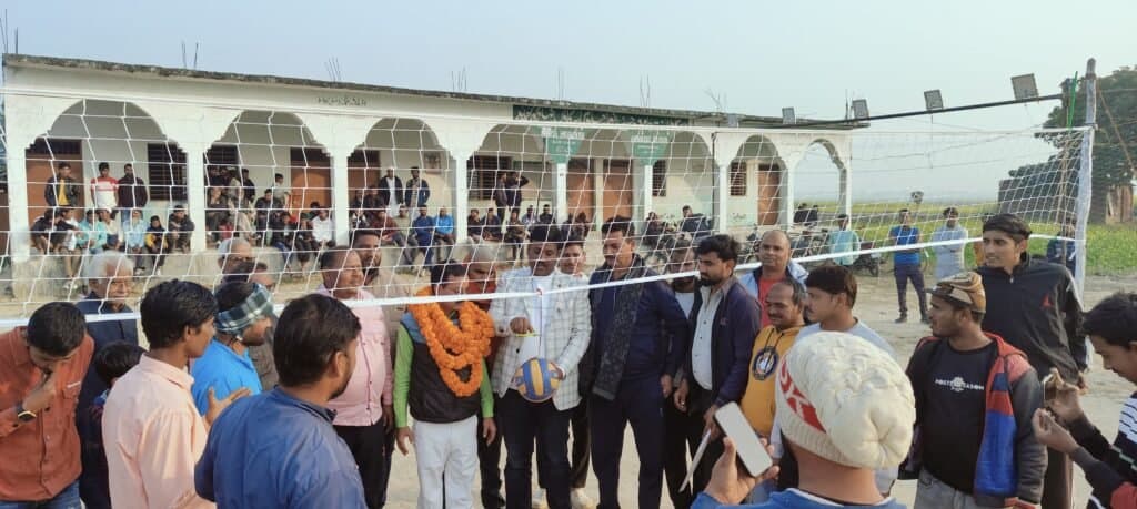 बारी गांव में दो दिवसीय दिवारात्री 7 वां वॉलीबॉल प्रतियोगिता का हुआ आयोजन