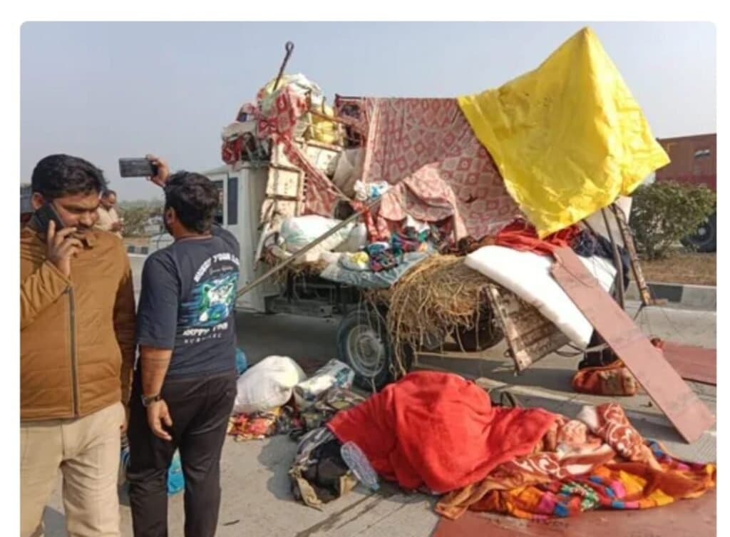 सड़क हादसे में 8 की मौत, 12 श्रद्धालु गंभीर रूप से हुए घायल