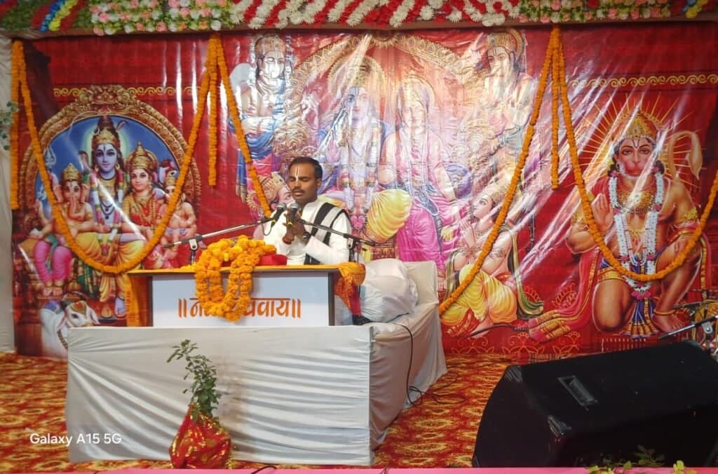 रामकथा से ही मनुष्य भवसागर को करता है पार