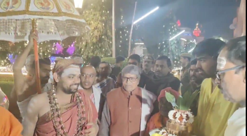 गोरक्षधरा पर अभूतपूर्व स्वागत से अभिभूत दिखे श्रृंगेरी मठ के जगद्गुरु शंकराचार्य
