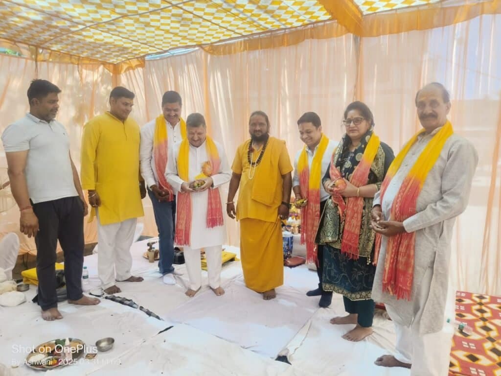 गाज़ियाबाद में आयुर्वेदांजली ट्रस्ट द्वारा आयोजित भव्य आठ दिवसीय सतचंडी महायज्ञ