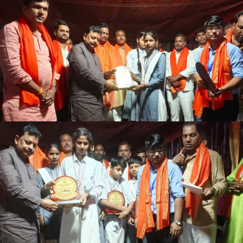 कुशीनगर के सांसद विजय दुबे सम्मिलित हुए वार्षिक उत्सव व पुरस्कार वितरण समारोह में