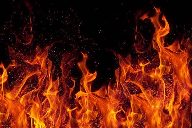 होटल में आग लगने से 14 लोगों की मौत हुई