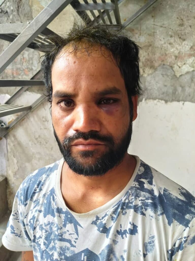 पान के पैसे मांगने पर, मना करने पर सफाई कर्मी को पीटा