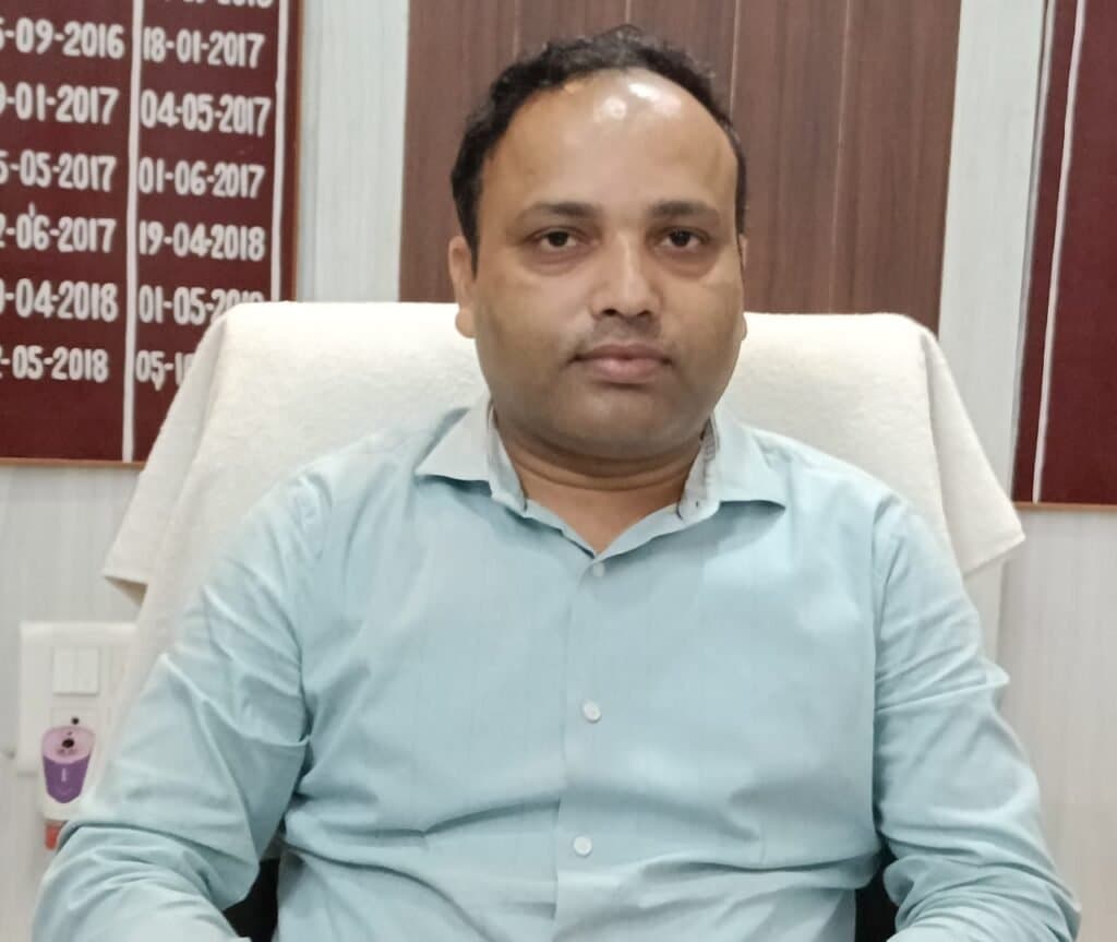 दीपक गुप्ता एसडीएम सदर का पदभार संभाला