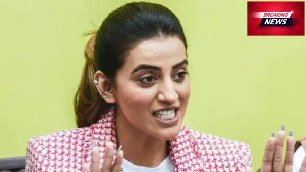 अक्षरा सिंह ने अदालत में किया सरेंडर, धोखाधड़ी के केस में कोर्ट ने भेजा था समन