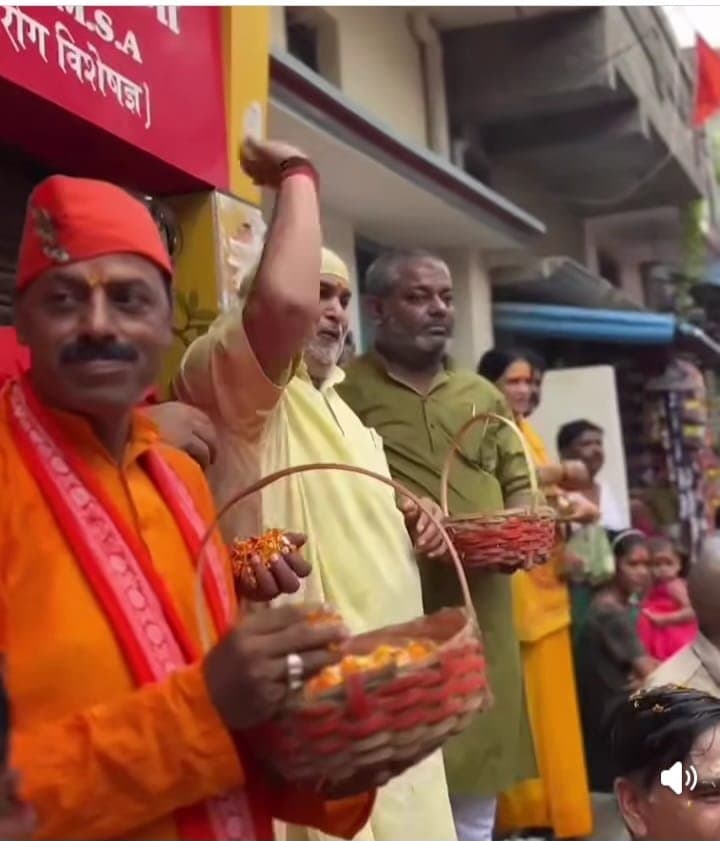 जलाभिषेक के लिए बड़हलगंज में उमड़ा जनसैलाब
