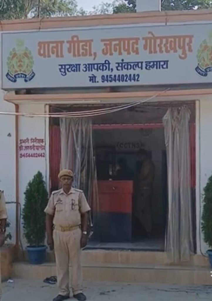 जबरन चार्जिंग निकालने का विरोध करने पर मारपीट, केस दर्ज