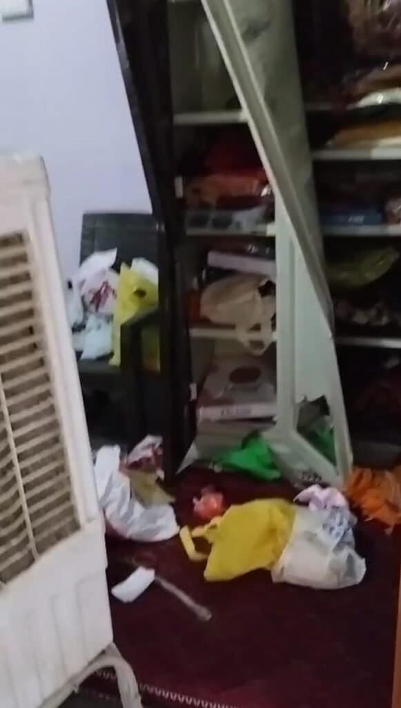 छत के रास्ते घर में घुसे चोर, नकदी व जेवरात ले उड़े, इलाके में दहशत