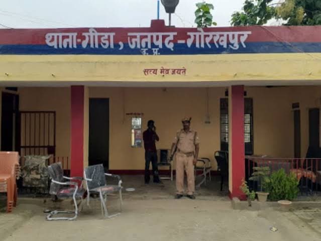 छींटे के विरोध पर मनबढ़ों का हमला, हेलमेट से युवक का सिर फोड़ा