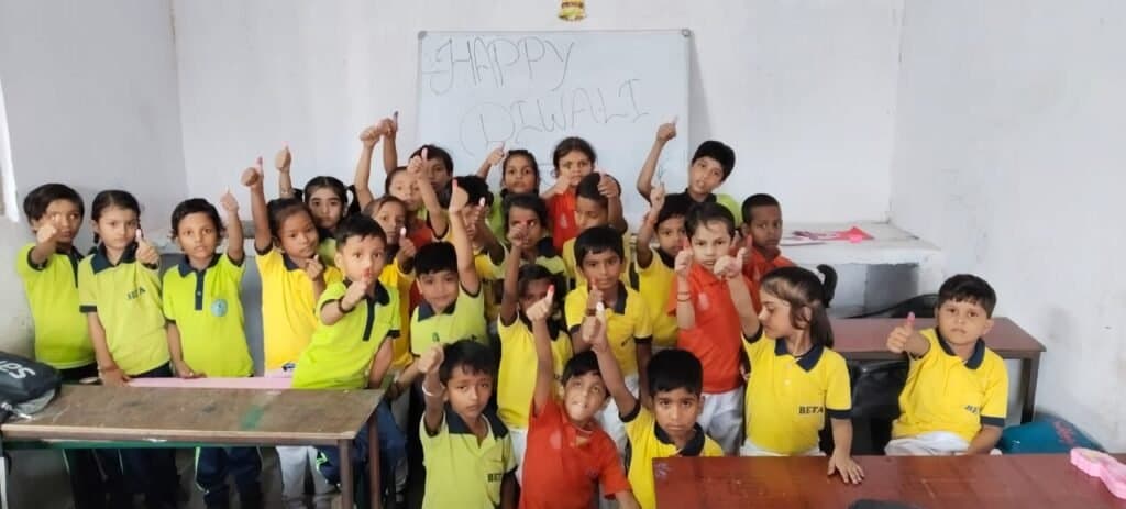 बीटा एजुकेशनल स्कूल में दीपावली पर्व धूमधाम से मनाया गया