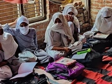 13 साल की बच्ची से कहा गया वर्जिनिटी सर्टिफिकेट, लाओ वरना TC ले जाओ