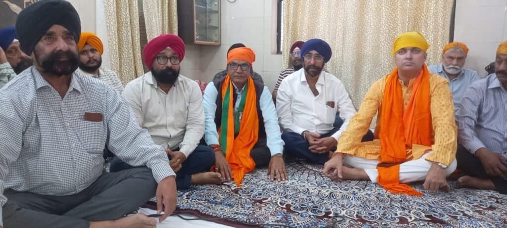 साहिब श्री गुरु नानक देव जी का प्रकाश उत्सव आस्था,श्रद्धा से मनाया गया।