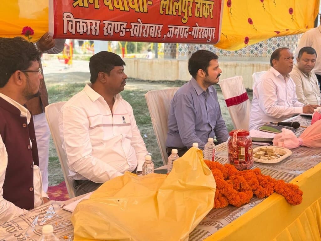 ग्राम पंचायत लालपुर टीकर में सीडीओ की ग्राम चौपाल