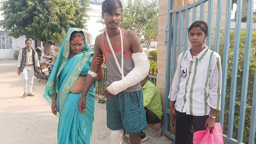 पीड़ित ने एसपी से लगाया न्याय की गुहार।
