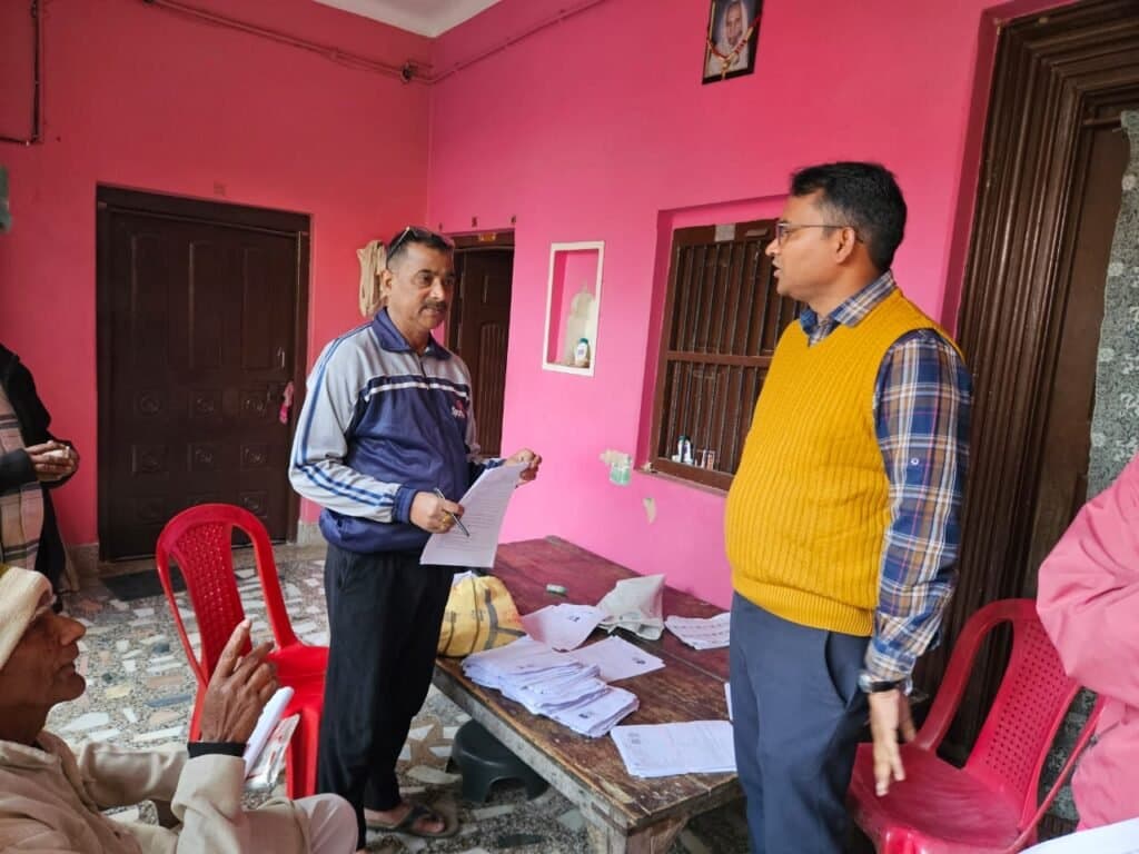 322 शहर विधानसभा में SIR कार्यों का निरीक्षण