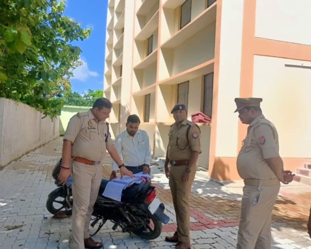 पुलिस अधीक्षक कुशीनगर धवल जयसवाल के निर्देशन में अपर