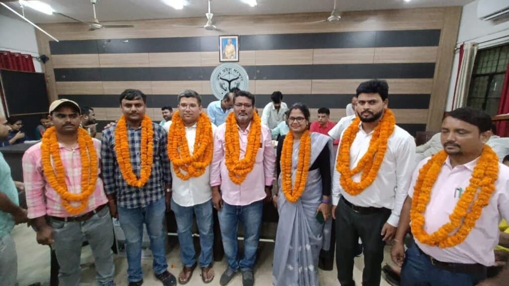 उप मंत्री श्री राम यादव कनिष्ठ उपाध्यक्ष शैलेंद्र प्रताप सिंह ऑडिटर माधव गुप्ता निर्विरोध निर्वाचित
