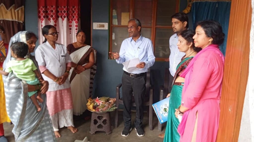 मिशन खिलखिलाहट अभियान के अन्तर्गत मुख्य विकास अधिकारी गोरखपुर