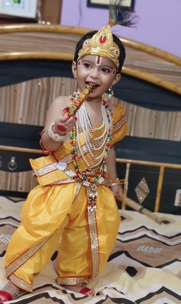 गोला में धूम- धाम,श्रद्धा,भक्ति,विश्वास एवं हर्षोल्लास के साथ मना श्रीकृष्ण जन्मोत्सव
