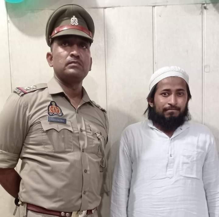 नाबालिग बच्ची से छेड़छाड़ करने में, सपा समर्थक “मौलाना शादाब” गिरफ्तार