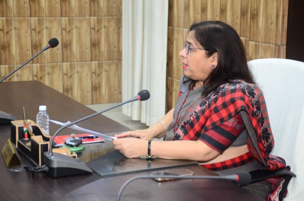 छात्रहित में समय पर आंतरिक मूल्यांकन तथा मौखिकी/ प्रैक्टिकल परीक्षा के अंक ना अपलोड करने वाले महाविद्यालयों पर विश्वविद्यालय सख्त