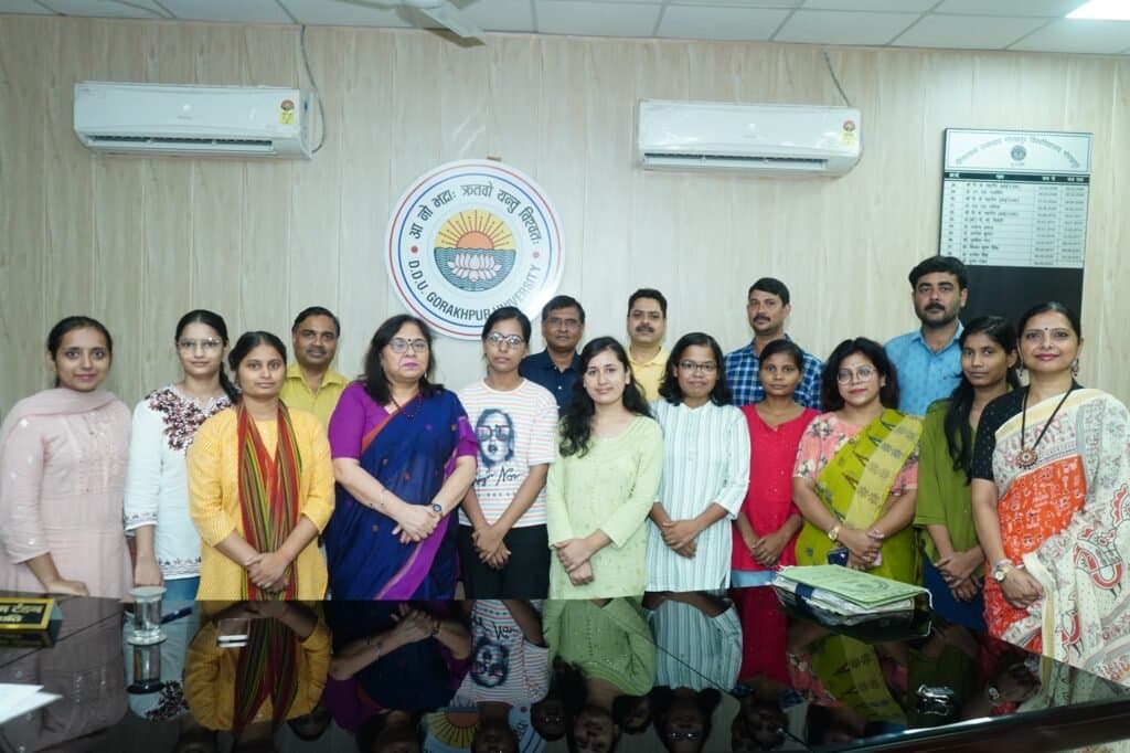 कुलपति प्रो पूनम टंडन ने विश्वविद्यालय के प्लेसमेंट सेल द्वारा आयोजित