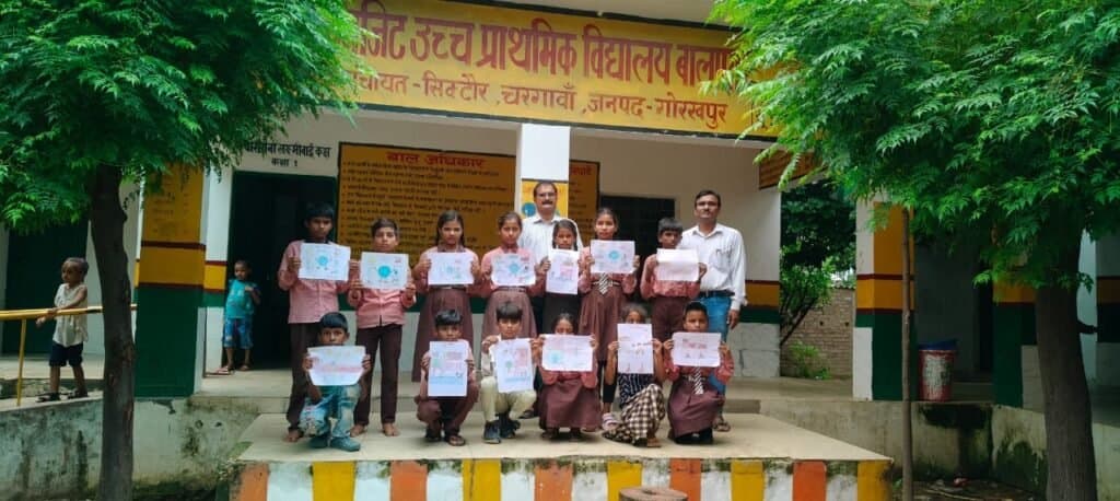 गोरखपुर विश्वविद्यालय द्वारा गोद लिये गये पाँच गाँवों में स्थित स्कूलों में चित्रकला प्रतियोगिता