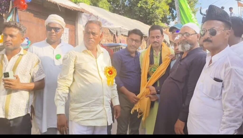 चेहलुम का जूलूस बड़े अदबो एहतराम के साथ विभिन्न इमामबाड़ा से अमन का पैगाम देते हुए निकला