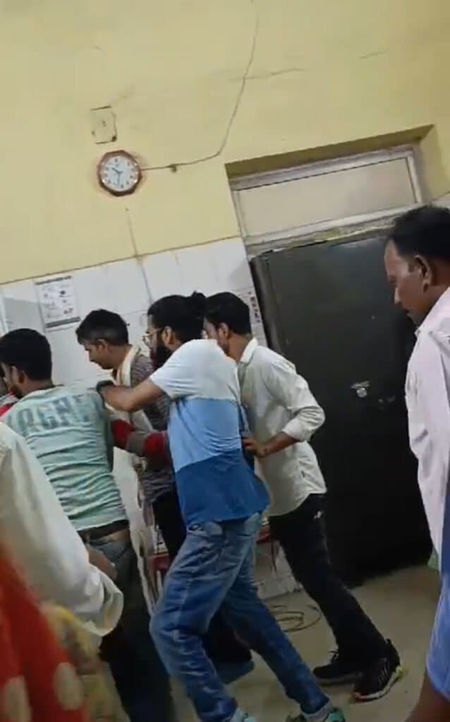 गोंडा जिला अस्पताल की इमरजेंसी में गुंडई आई सामने