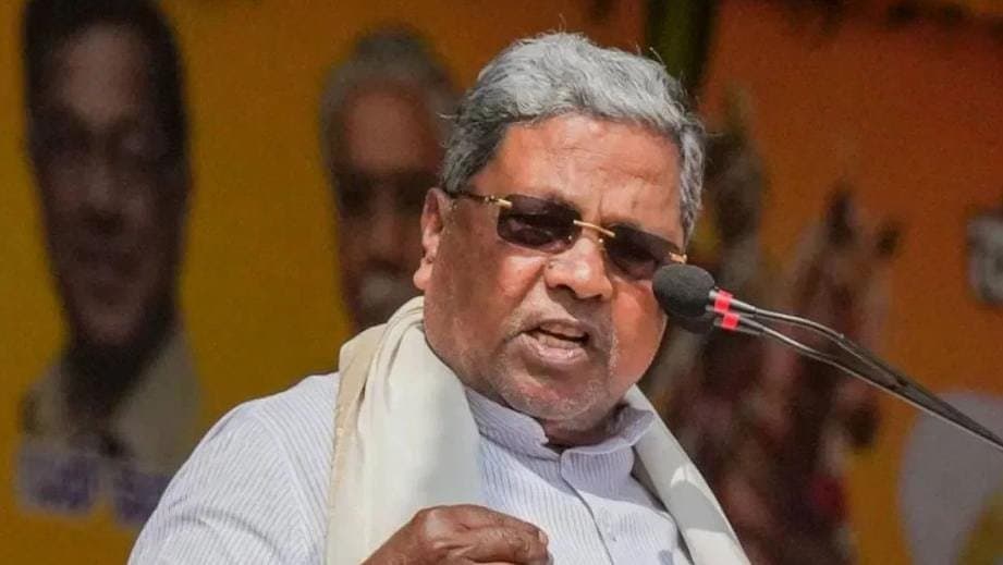 जमीन घोटाला केस में HC पहुंचे सिद्धारमैया, गवर्नर के आदेश को दी चुनौती