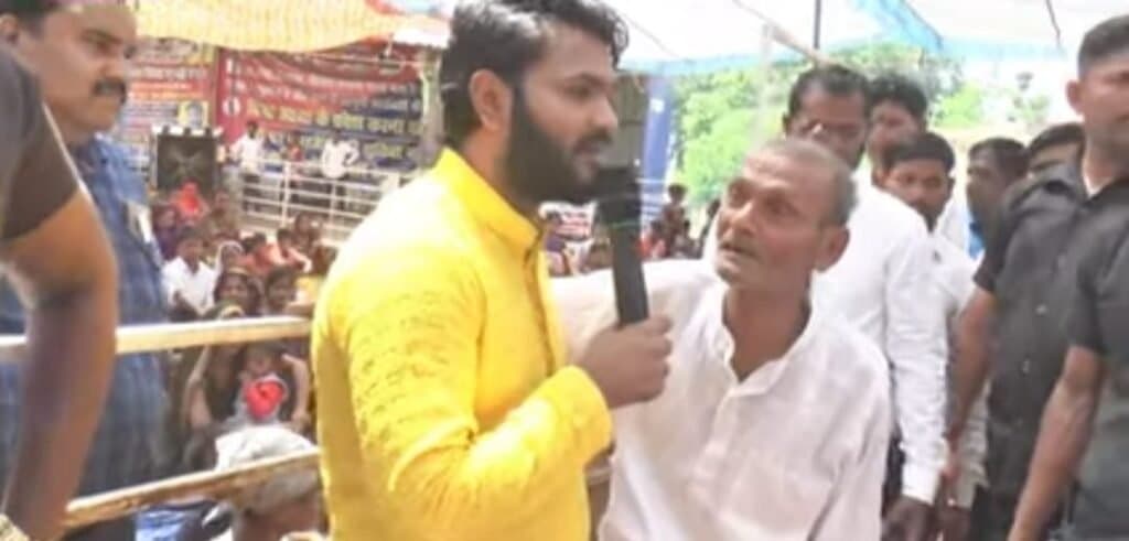 हर रविवार गोबरहिया में सजती है अंधविश्वास की दुकान.