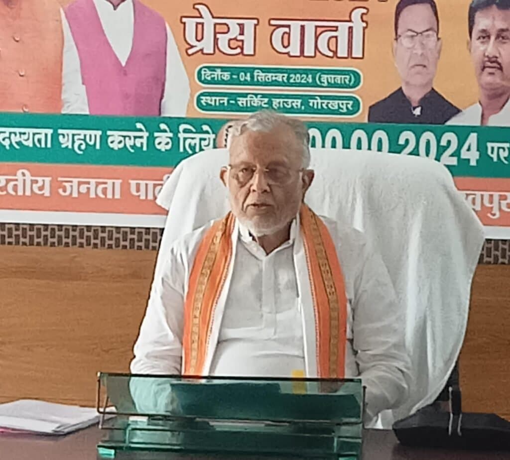 उत्तर प्रदेश सरकार के वित्त मंत्री सुरेश खन्ना ने अखिलेश यादव के बयान पर बोला मुंगेरी लाल
