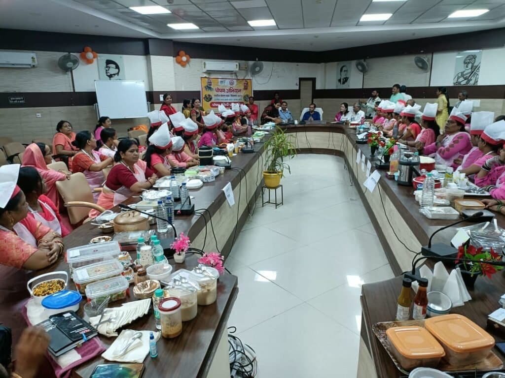 मुख्य विकास अधिकारी ने किया पूर्व स्कूल शिक्षा टॉयथॉन एवं पोषण रेसीपी प्रतियोगिता का उद्घाटन