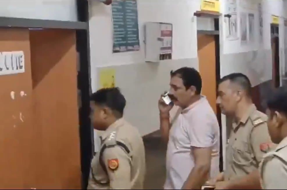 बलिया से बेहद शर्मनाक खबर
