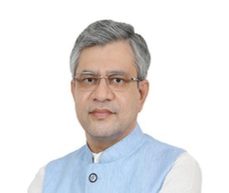 रेल टिकट बुकिंग में जल्द शुरू होगा ई – आधार सत्यापन