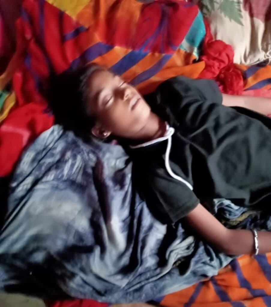 आकाशीय बिजली गिरने से 13 वर्षीय बच्ची की मौत, दो बच्चे घायल