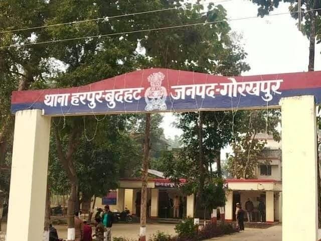 जमीनी रंजिश में दो पक्षो में चटकीं लाठीयां तीन घायल, आठ के खिलाफ मुकदमा दर्ज