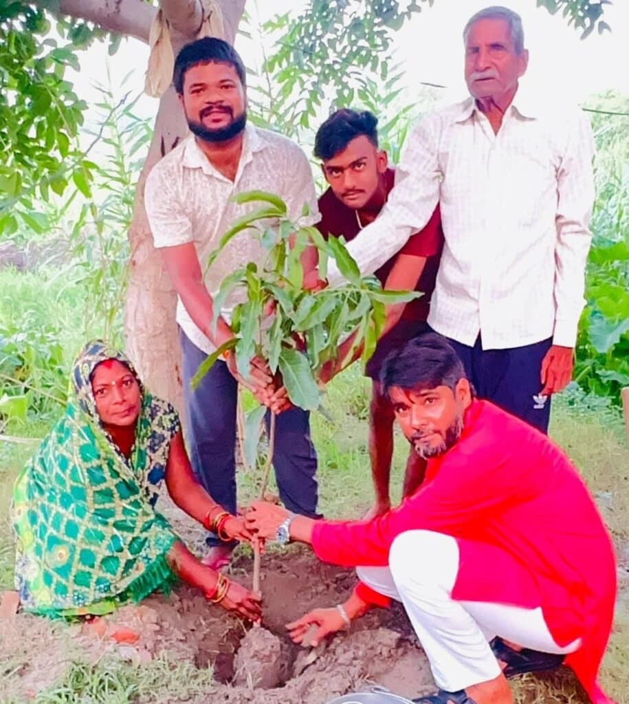 “एक पेड़ मां के नाम” अभियान एक सकारात्मक पहल:उमेश यादव