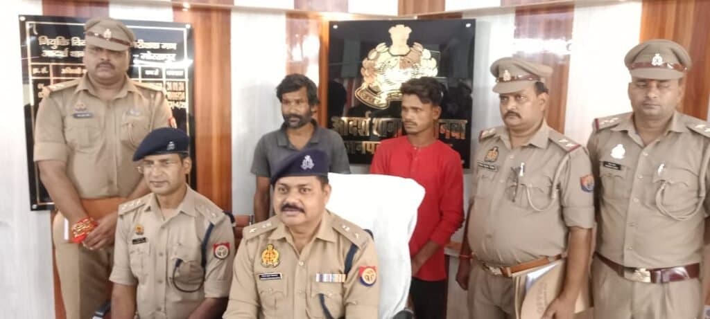 दो शातिर चोर चोरी के सामान के साथ गिरफ्तार, जेल भेजे गए